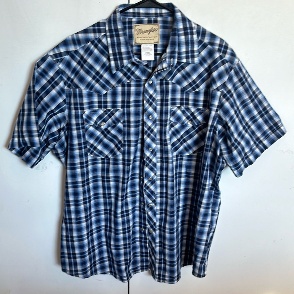Men’s western Wrangler shirt size XL snap button vintage cowboy